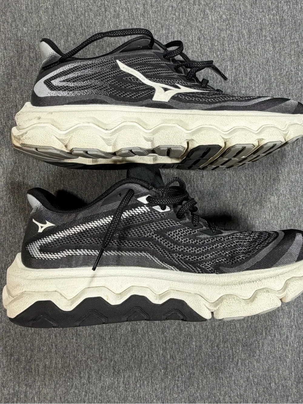 Mizuno Wave Horizon 8 Black Mens US Sz 9.5 411501.9000 Running Shoes Sneakers
